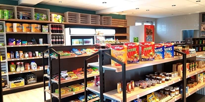 Campingplätze - Geschirrspülbecken - Küstenmarkt mit tägl. frischen Bäckerbrötchen - Camping & Ostseeferienpark Walkyrien