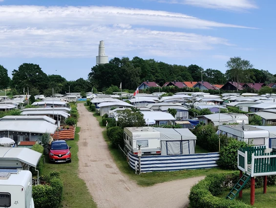 Campingplatz: Überblick mit Spielplatz - Ferienpark AM WALDRAND