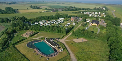 Campingplätze - Geschirrspülbecken - Luftaufnahme Nordseecamping zum Seehund - Nordseecamping zum Seehund Nordseecamping