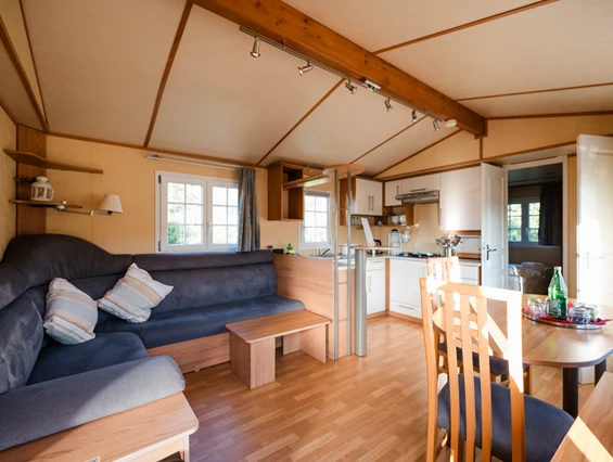 Campingplatz: Wohnbereich Chalet - Nordseecamping zum Seehund Nordseecamping