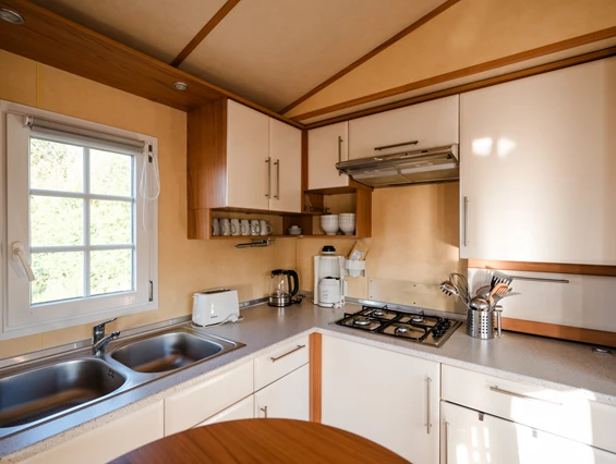 Campingplatz: Küche im Chalet - Nordseecamping zum Seehund Nordseecamping