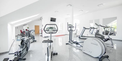 Campingplätze - Geschirrspülbecken - Fitnessstudio über der Rezeption.  - Ostseecamping Heide