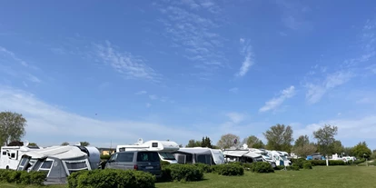 Campingplätze - Geschirrspülbecken - Plätze mit Wassernähe auf dem Ostseecampingplatz Familie Heide. - Ostseecamping Heide